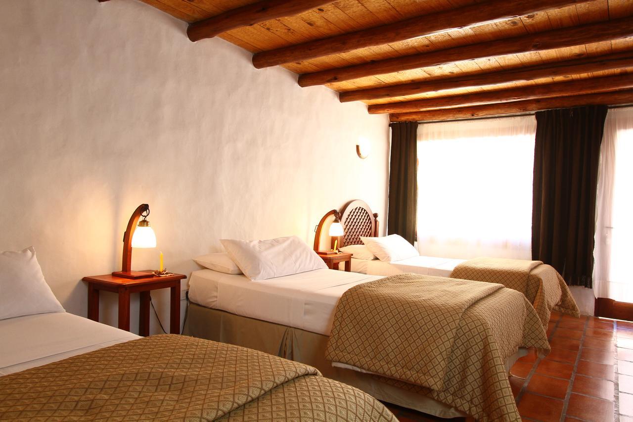 Casa De Piedra Hotel Purmamarca Ngoại thất bức ảnh