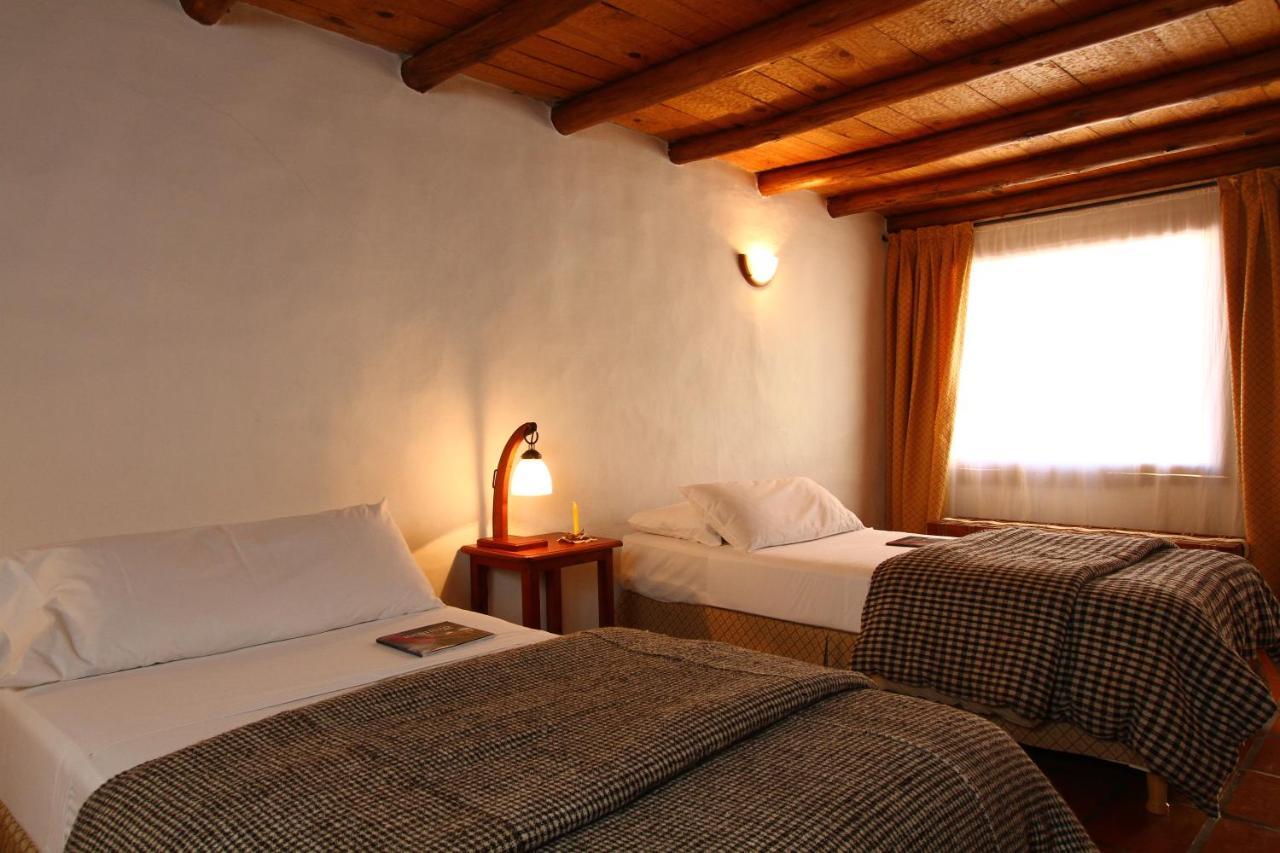 Casa De Piedra Hotel Purmamarca Ngoại thất bức ảnh